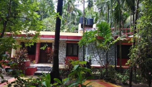 Bungalow with Patio