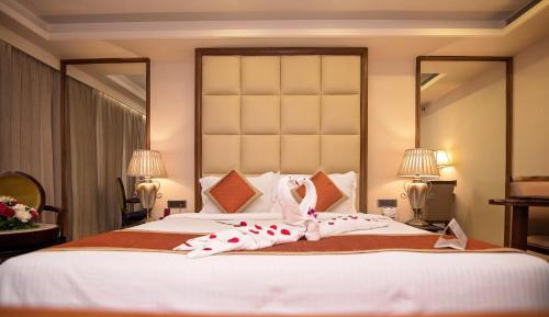 Deluxe Suite:Enjoy Happy Hours with 1+1 offer on Alcoholic Beverages  