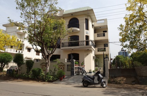 DLF City Hotel | Silver Oak