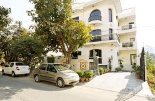DLF City Hotel | Silver Oak