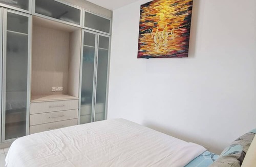 Padang Matsirat Apartment | Stunning Sunset View High Speed Fibre Furnished
