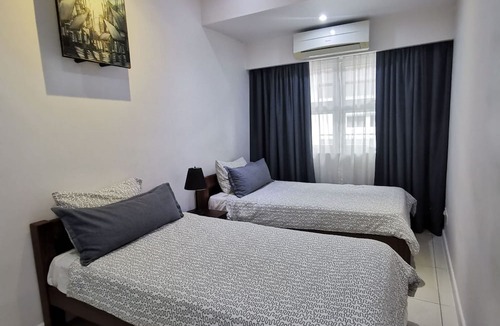Padang Matsirat Apartment | Penthouse flr sea view quiet fibre long short stay