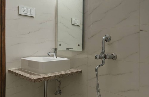 Patna Apartment | Vinayaka Heritage | Luxury Family, Couple, Holiday, & Business Stay