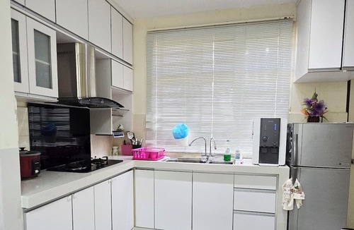 Kampung Bukit Rangin House | Spacious 4-bedroom house with WiFi, AC in welcoming Kuantan